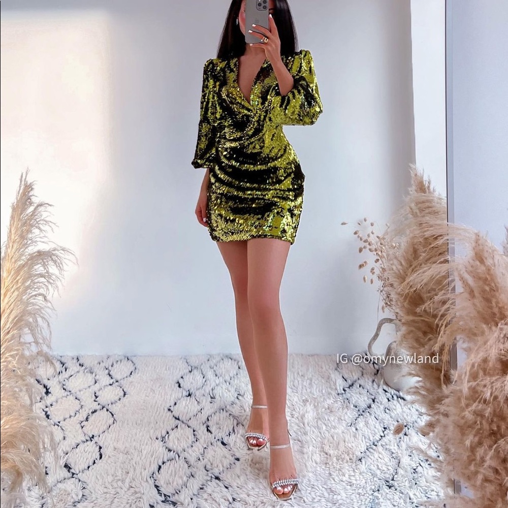 NWT Zara Sequin Wrap Dress Bloggers Fav - Picture 2 of 5